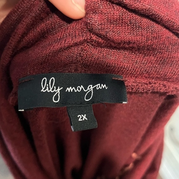 Lily Morgan. Size 2X Turtleneck. Red black blend. Zipper details. - Picture 5 of 6